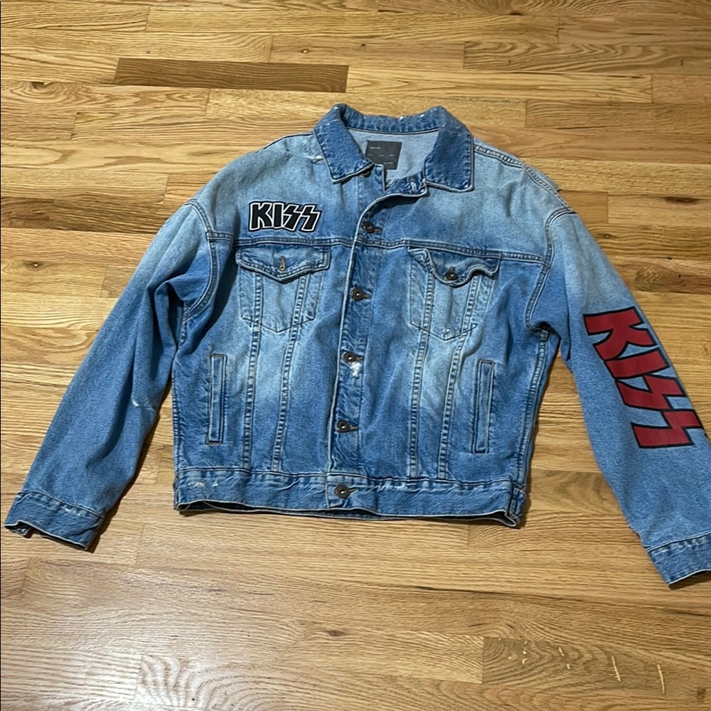 Zara Red and Blue Jean Jacket with Distressed Look - Size M